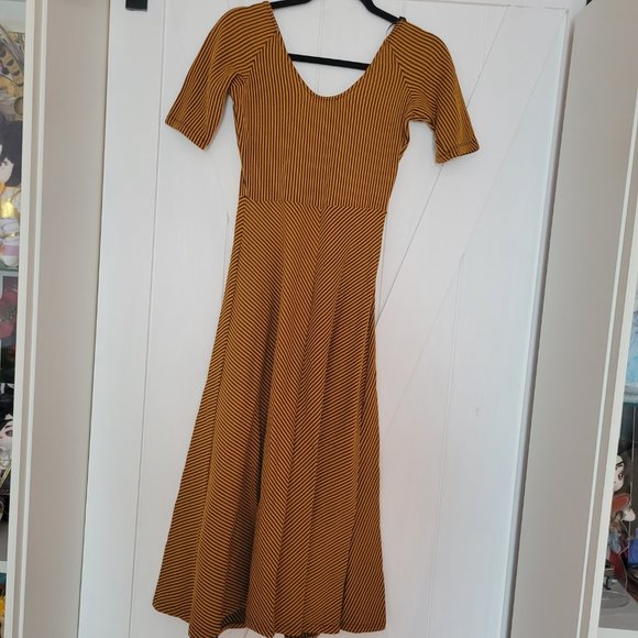 Zara Yellow and Black Diagonal Stripe Midi Dress - Picture 2 of 6